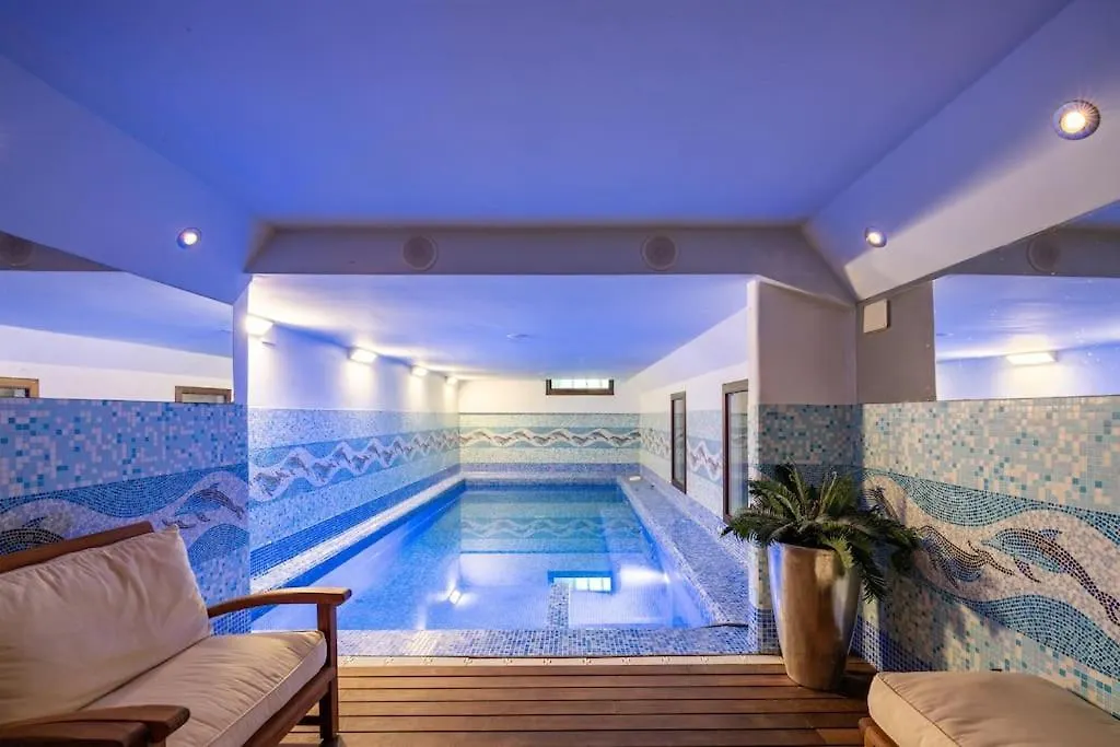 Vila Exclusiva Casa De Lujo Con Piscinas Y Amplio Jardin En Zona Tranquila Girona