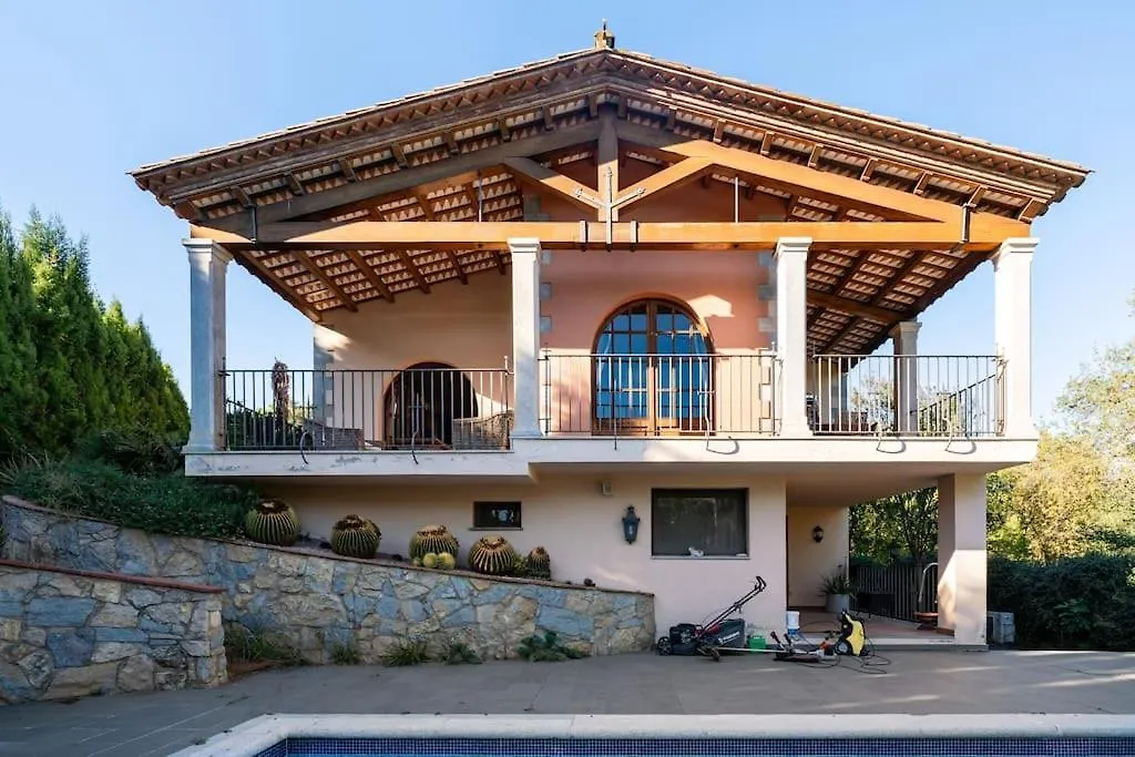 Exclusiva Casa De Lujo Con Piscinas Y Amplio Jardin En Zona Tranquila Villa Girona