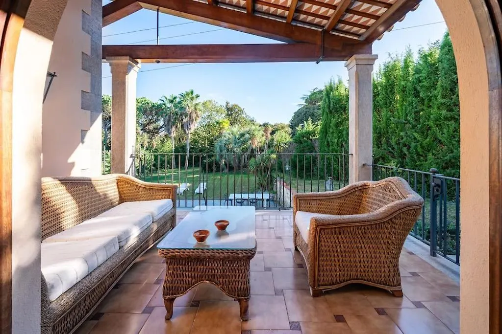 Exclusiva Casa De Lujo Con Piscinas Y Amplio Jardin En Zona Tranquila Villa Girona 0*,  Spain