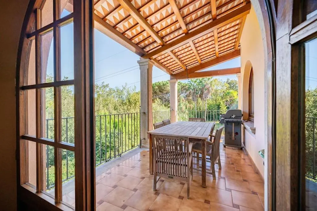 Exclusiva Casa De Lujo Con Piscinas Y Amplio Jardin En Zona Tranquila Villa Girona